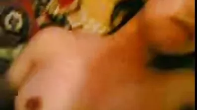 Smuk pige crazy analsex gav et slagjob og gav en indgang bagfra