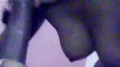 Smuk blondine færdig på en anal ex gummihandske