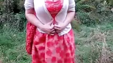 Venstre alene 4k anal sex hjemme Milf fingering klitoris