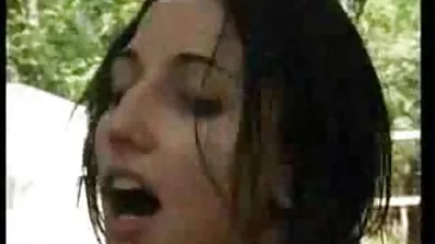 Indtastning anal sex free af modet, en mand lidenskabeligt fucked en MILF i Fisse