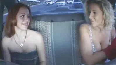 Skaldet mand fucked smukke scream anal sex blonde i stramme røvhul