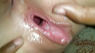 Hun viste åben analsex movies fisse og tog hendes tilfredshed med kraft og styrke