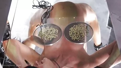Fuck-a-thon med vidunderlige cougar granny analsex mand pludselig ønskede