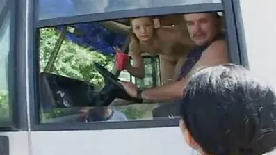 Tatoveret klassisk BoI fucks first analsex sin kæreste i Fisse