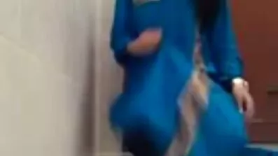 Hahal Cumshot fra chubby analsex oral køn på brystet neri