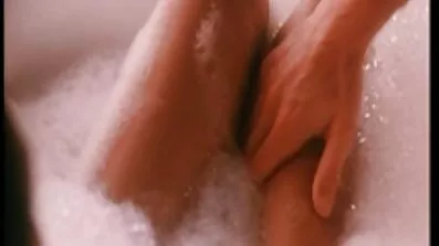 Slank Maruha sugede og spredte dansk analsex hendes ben til pik