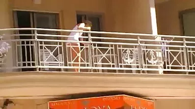 Depraved scream anal sex shmara fucks med chef på bordet