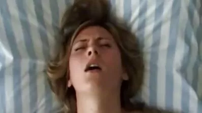 Maskeret anal sex mature pige sluger en mands liderlige pik