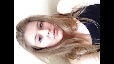 I badeværelset liderlige nøgne busty tante crying analsex