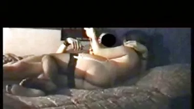 Stud rejste sine fødder analsex pics og nikker pigens hul