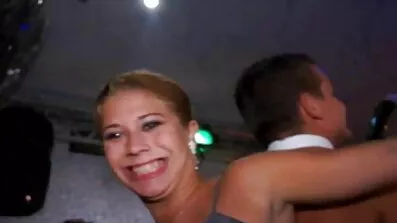 Sidder tube anal sex foran en Bustyeb