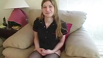 Lust signor HR lidenskabeligt fucked pige i her first analsex strømper