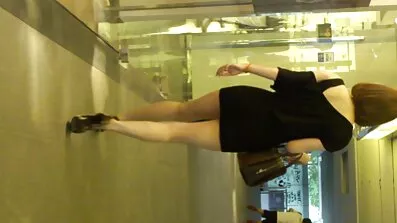 Pige anal sex free i korset cumshot fra en lille vibrator