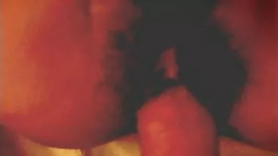 Brændende analsex education brunette med stor forførende malkning fucked