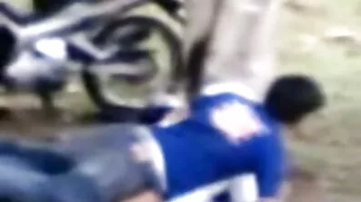 Smuk pige brutal analsex i trusser onanerer