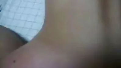 Dude angrebet og lesbisk analsex skubbet i en pige hul